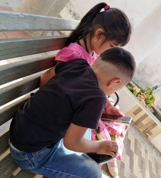 Брат і сестра загинули, опинившися в морозилці під час 