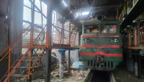 Вночі російські війська знову завдали ударів по залізниці та портах. 4