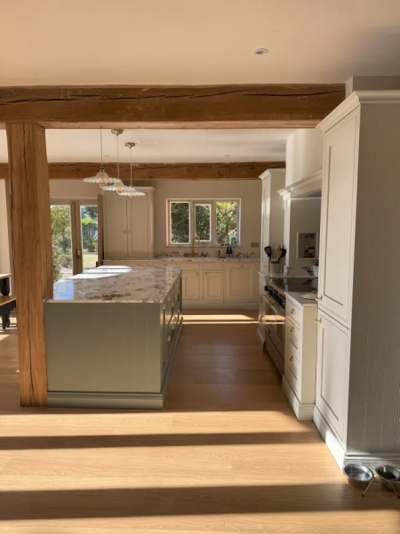 Ми заощадили 80 000 фунтів стерлінгів, самостійно відремонтувавши наш будинок – тепер його неможливо впізнати 26