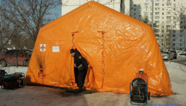 Нічна атака на Київ: 600 будинків на Троєщині залишилися без тепла, води та електрики 