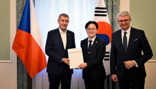 Чехія та Південна Корея поглиблюють співпрацю в підготовці до спорудження атомних енергоблоків. 5