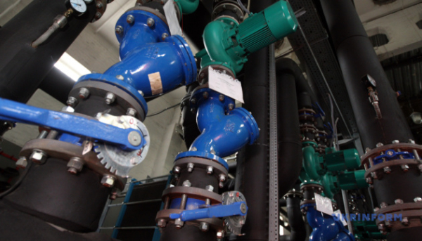 У Києві після аварійної ситуації в енергосистемі без тепла - тисяча будинків