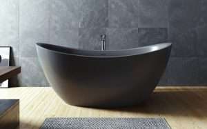 Шикарная каменная ванна – удобно и стильно