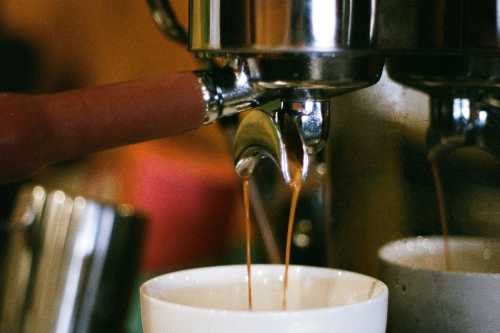 Що кава робить з судинами: в яких органах звужує, а в яких розширює