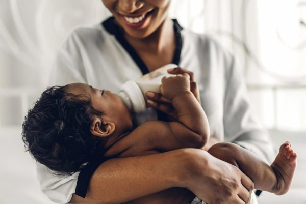 The composition of breast milk changes throughout the day, including hormones thought to influence babies' wake/sleep patterns, researchers said in a new study. Photo by Adobe Stock/Pixabay.com