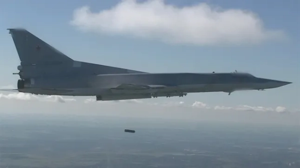 Росія розгорнула стратегічні ядерні бомбардувальники Ту-22М3 у своїх масштабних військових навчаннях «Захід-2025», де відпрацьовувала атаки на Захід.