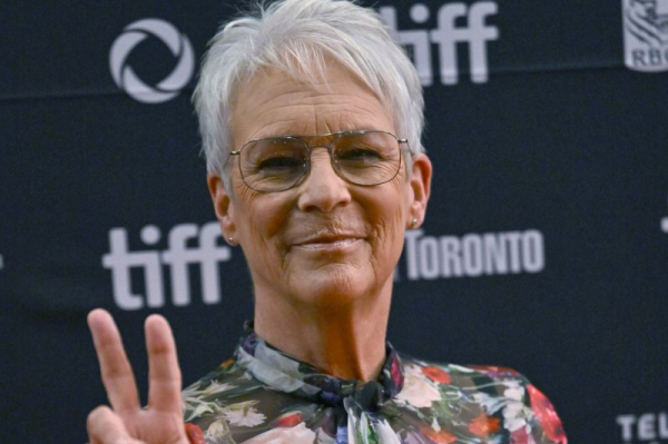 Jamie Lee Curtis attends the world premiere of 