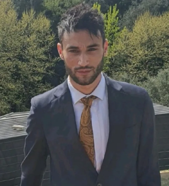 Три тижні тому суд присяжних постановив, що 50-річний Аарон Рейнбоу «жорстоко та навмисно» вбив 38-річного Оскара Торнеро, завдавши йому шести ножових поранень у різні частини тіла після того, як вони вживали наркотики.