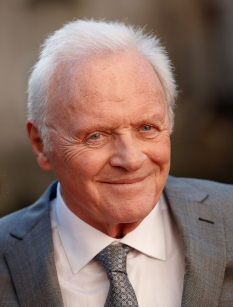 Actor Anthony Hopkins arrives on the red carpet at the 