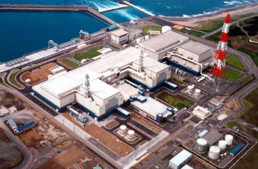 Японія, 15 років потому після Фукусіми, поновлює роботу реактора на найбільшій у світі атомній&hellip;