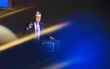 Відійшла доба улесливості. Колишній генсек НАТО закликає Євросоюз протистояти Трампу.