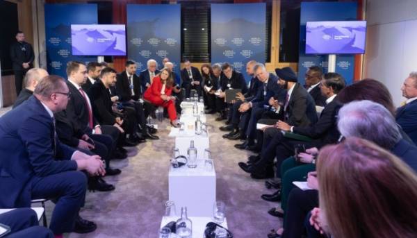 Зеленський в Давосі: перемовини з&hellip;