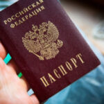 На захопленій Луганщині позбавляють медичного піклування осіб без російських документів.