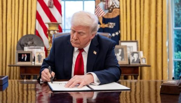 Трамп збільшив на 10% ввізні тарифи на південнокорейські…