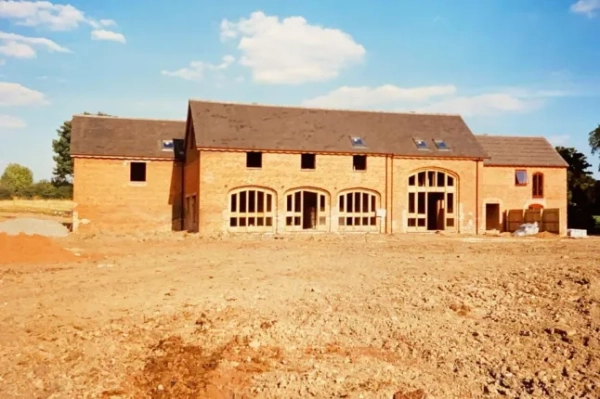 Ми заощадили 80 000 фунтів стерлінгів, самостійно відремонтувавши наш будинок – тепер його неможливо впізнати 1