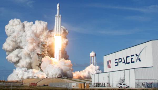 SpaceX заробила приблизно 8 мільярдів доларів у 2025 - Reuters 13
