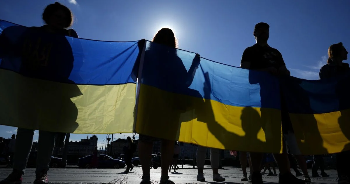 Все менше українців вважають, що країна рухається у правильному напрямку