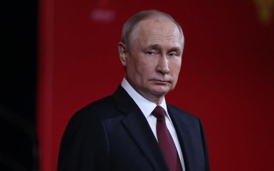 Путін залякує росіян про “атомну складову” України.