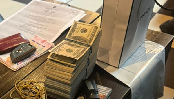 Київського СБУ-шника затримали на отриманні хабаря у 68 тисяч доларів за виключення&hellip;