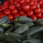 В Україні зросли ціни на огірки та помідори з теплиць.