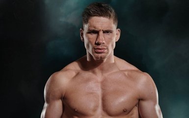 Зіркові супротивники. Верховен прагне зустрічі з Усиком.