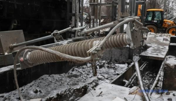 За оцінками аналітиків, РФ захопила, зіпсувала або зруйнувала біля двох третин української енергогенерації. 23 За оцінками аналітиків, РФ захопила, зіпсувала або зруйнувала біля двох третин української енергогенерації. 8