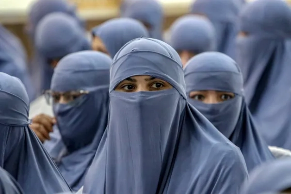 Таліби дозволяють чоловікам бити дружин, якщо вони не завдають&hellip;