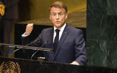 Головна 34 Іранську ядерну та ракетну кризу не “врегулювати атаками” – Макрон