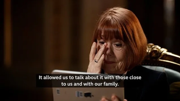 Головна 67 Жізель Пеліко розплакалася, дивлячись відеозвернення підтримки від жінок