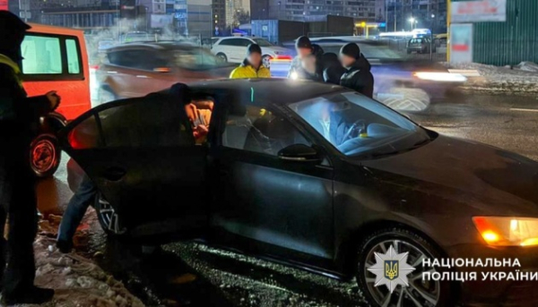 Головна 61 В Києві розкрито канал нелегального виїзду військовозобов’язаних за кордон, замаскованого під футбольні…