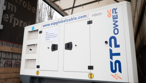 Київ отримав 11 генераторів від Азербайджану для лікарень та…