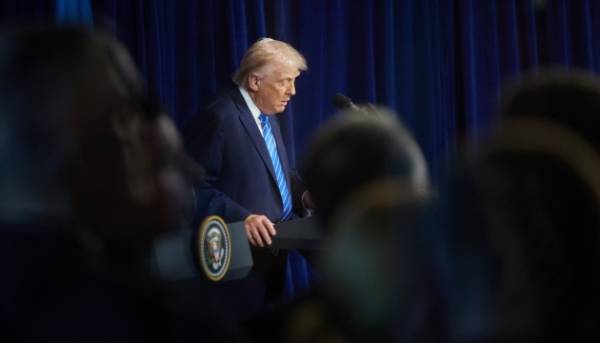 Трамп відмінив індійські тарифи, введені через російську нафту.