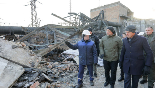 Шмигаль продемонстрував Рютте руйнування київської ТЕЦ після російського удару.