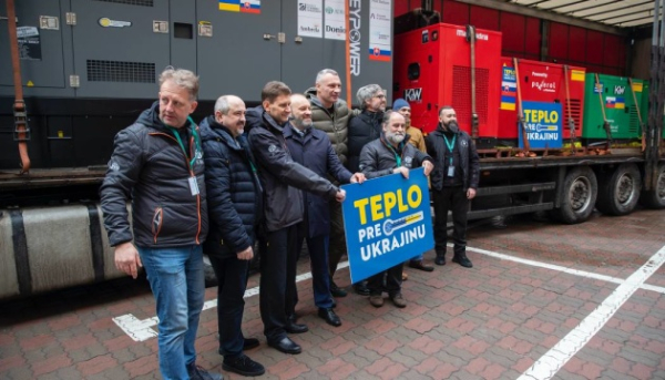 Києву передали 16 генераторів та набори зарядних пристроїв зі…