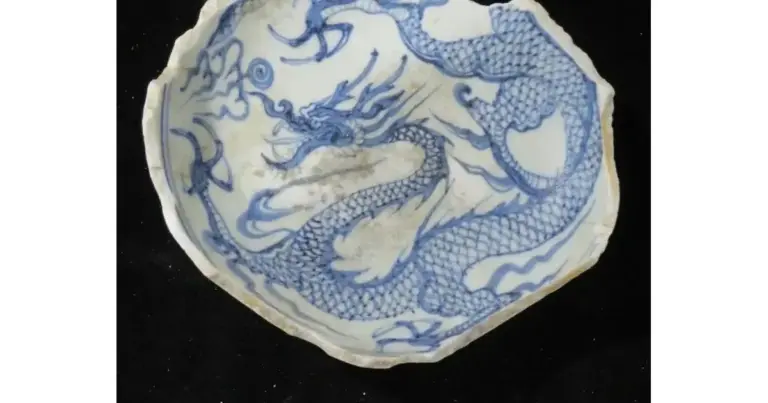 З дна моря піднято найбільшу партію порцеляни Юань XIV сторіччя зі старовинного судна. 8