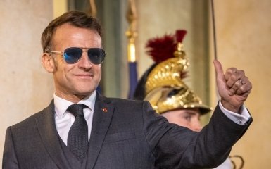 Макрон анонсував майбутню розмову з Путіним.