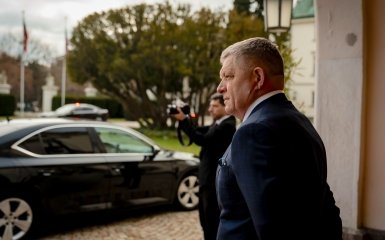 Фіцо зухвало звинуватив Україну у вимаганні від Угорщини.