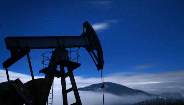 Нафтові котирування врівноважились після зниження, викликаного аналізом американо-іранських перемовин.