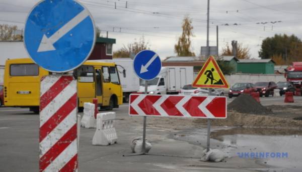 Свириденко наказала негайно організувати відновлення шляхів.