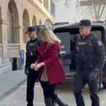 Головна 53 Британського інфлюенсера заарештували за «спробу вбити чоловіка отруєним вином»