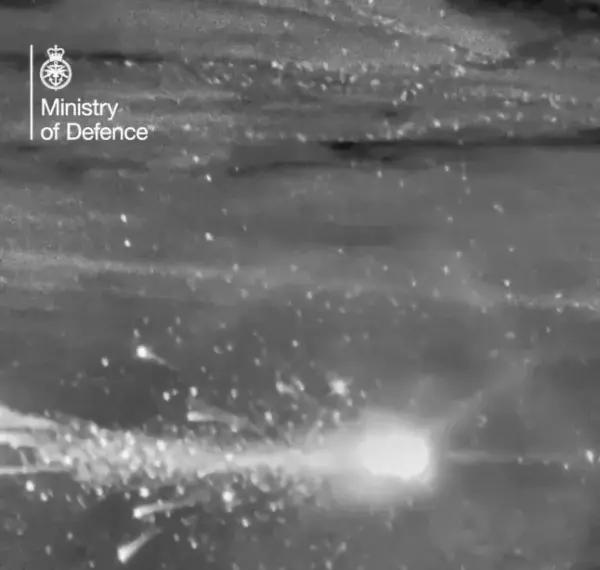 Головна 64 Британський винищувач збив безпілотник, вперше збивши його під час війни…