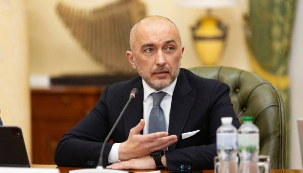 Група з НБУ відправляється в Будапешт з'ясовувати обставини щодо захоплення українських інкасаторів, - Пишний 20 Група з НБУ відправляється в Будапешт з'ясовувати обставини щодо захоплення українських інкасаторів, - Пишний 20