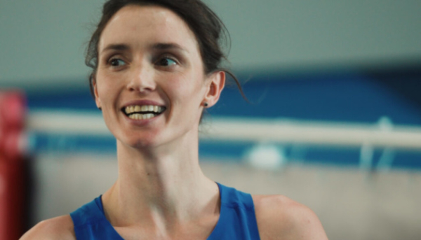 Оляновська, українська атлетка, встановила світовий рекорд у спортивній ходьбі на 5000 метрів у закритому просторі. 7