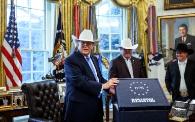 Головна 35 Трамп: Зеленський — не той, до кого слід звертатись за допомогою.