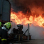 Головна 47 Велика пожежа охопила підприємство в Києві