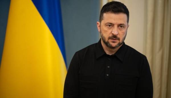 Президент очікує, що парламент прийме у квітні акти щодо збільшення фінансової допомоги Україні. 15