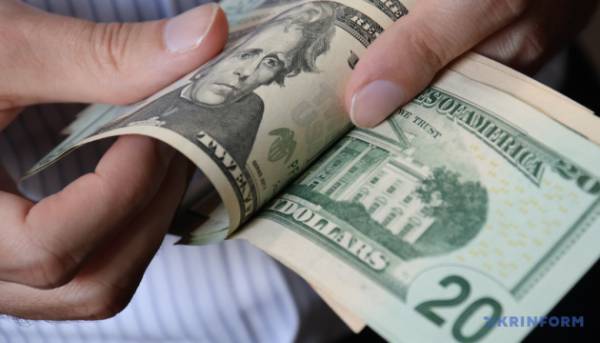 Долар і євро: актуальні курси на 6 березня 5