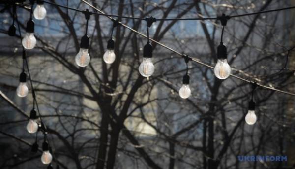 У середу в окремих областях застосовуватимуть графіки знеструмлень. 11 У середу в окремих областях застосовуватимуть графіки знеструмлень. 11