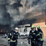 Головна 45 Київщина: велика пожежа на складах (5500 м²) – ймовірний дим…