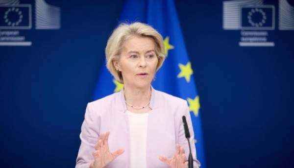 Повертатися до російського газу - стратегічно хибний крок, вважає фон дер Ляєн 3 Повертатися до російського газу - стратегічно хибний крок, вважає фон дер Ляєн 3